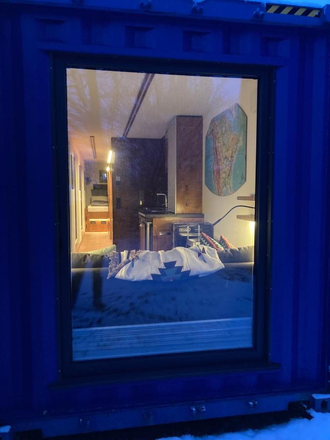 Tiny House Im Seecontainer Mit Parkplatz, Glasfaser, Netflix, Veranda Und Gehobener Ausstattung Coburg Exterior foto